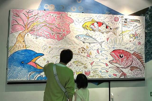 廃材活用！ずかんくんの大型イラスト公開 | イベント